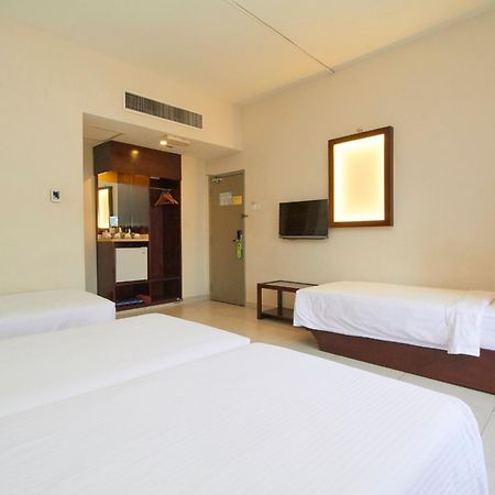 Kepong Hotel Куала-Лумпур Экстерьер фото